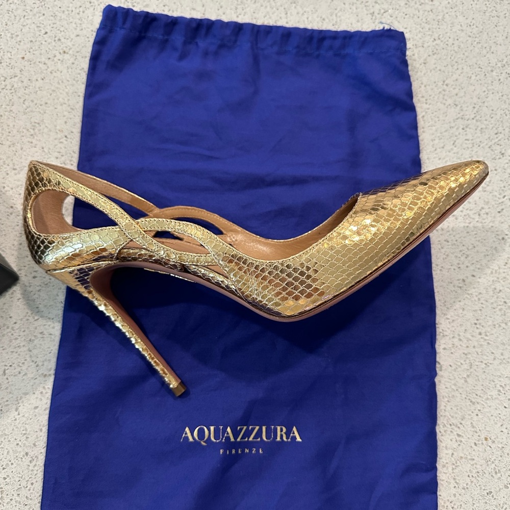 Authentic AQUAZZURA Forever 105 Metallic Leather Pumps In Gold